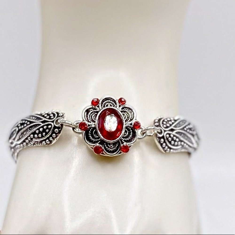 Vintage Style Snap Jewelry Bracelet Ginger Snap w/ Red stone Great Gift NWT - Picture 6 of 11
